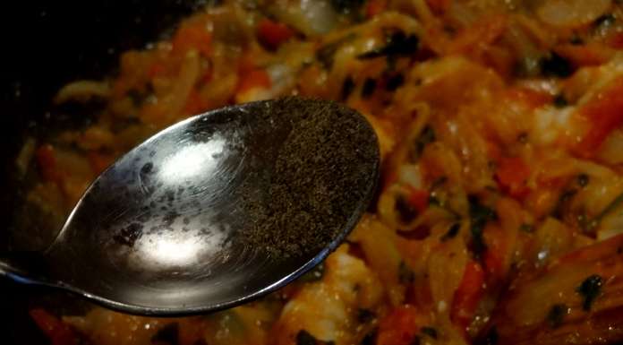sauce-epinards-crevettes-et-poisson-fume-11