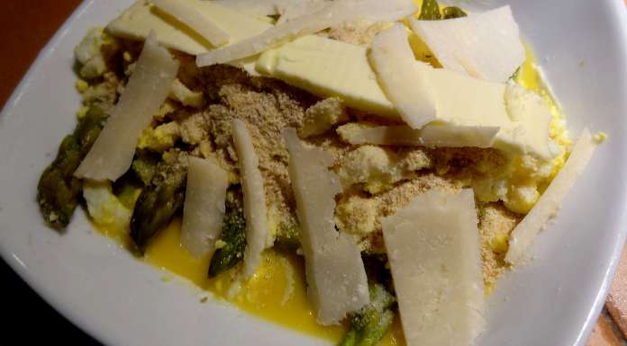 Faire gratiner le Gratin d'asperges aux oeufs 