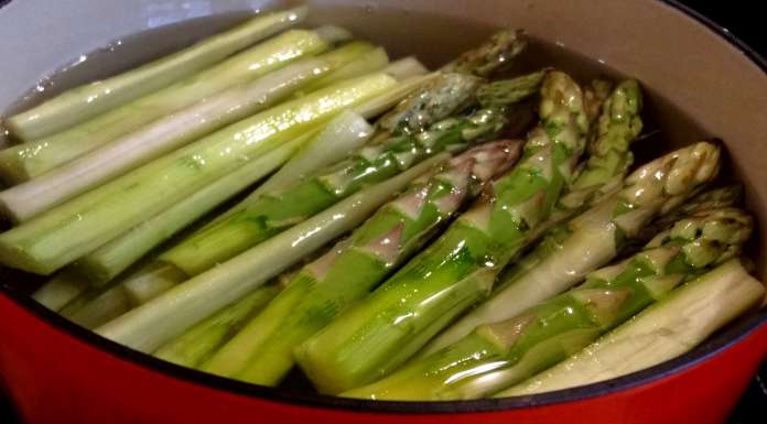 Faire cuire les asperges