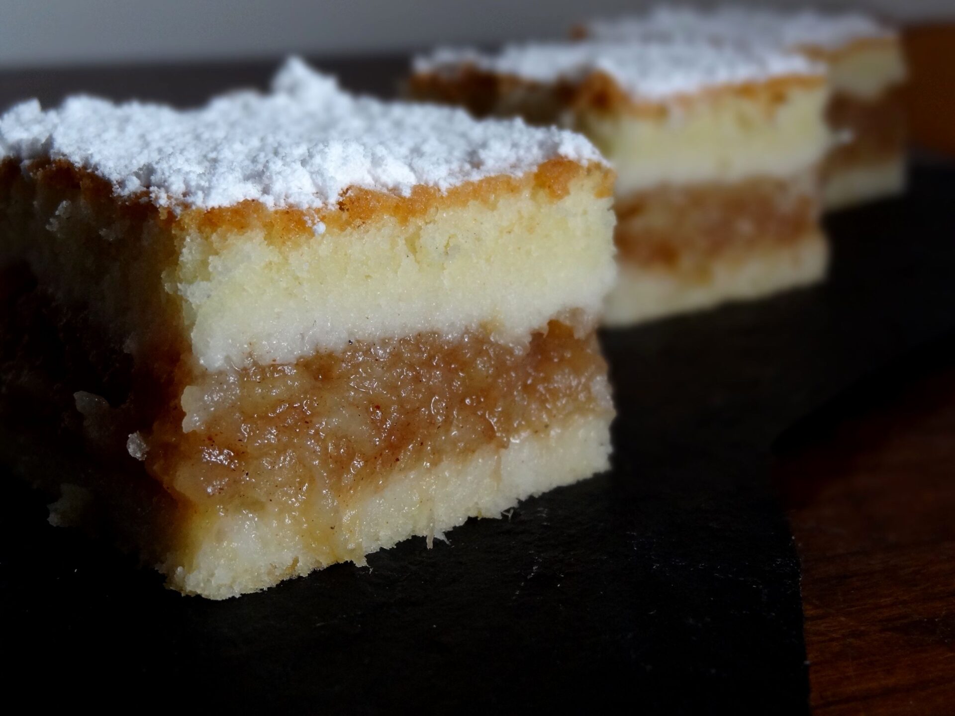recettes roumaines gâteau à la compote de pomme cannelle