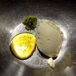 Toasts au saumon fumé chantilly miel et matcha 4