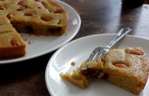 Gâteau à la pâte de dattes