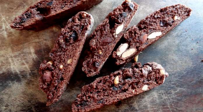 Biscuits aux chocolat et olives noires