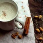 Boisson chaude aux cacahuètes