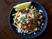 Frites à la feta tomate et citron (Grèce)