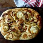 Fougasse au miel thym et chèvre 0