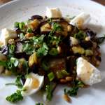 Salade d&rsquo;aubergines aux pignons et mozzarela