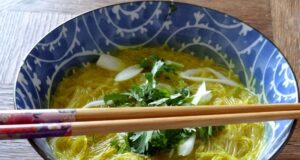 Soupe de nouilles épicée (Singapour)