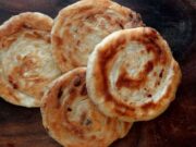 Pain feuilleté aux oignons – Katana (Kirghizistan)