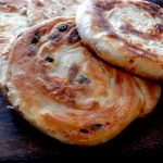 Pain feuilleté aux oignons a