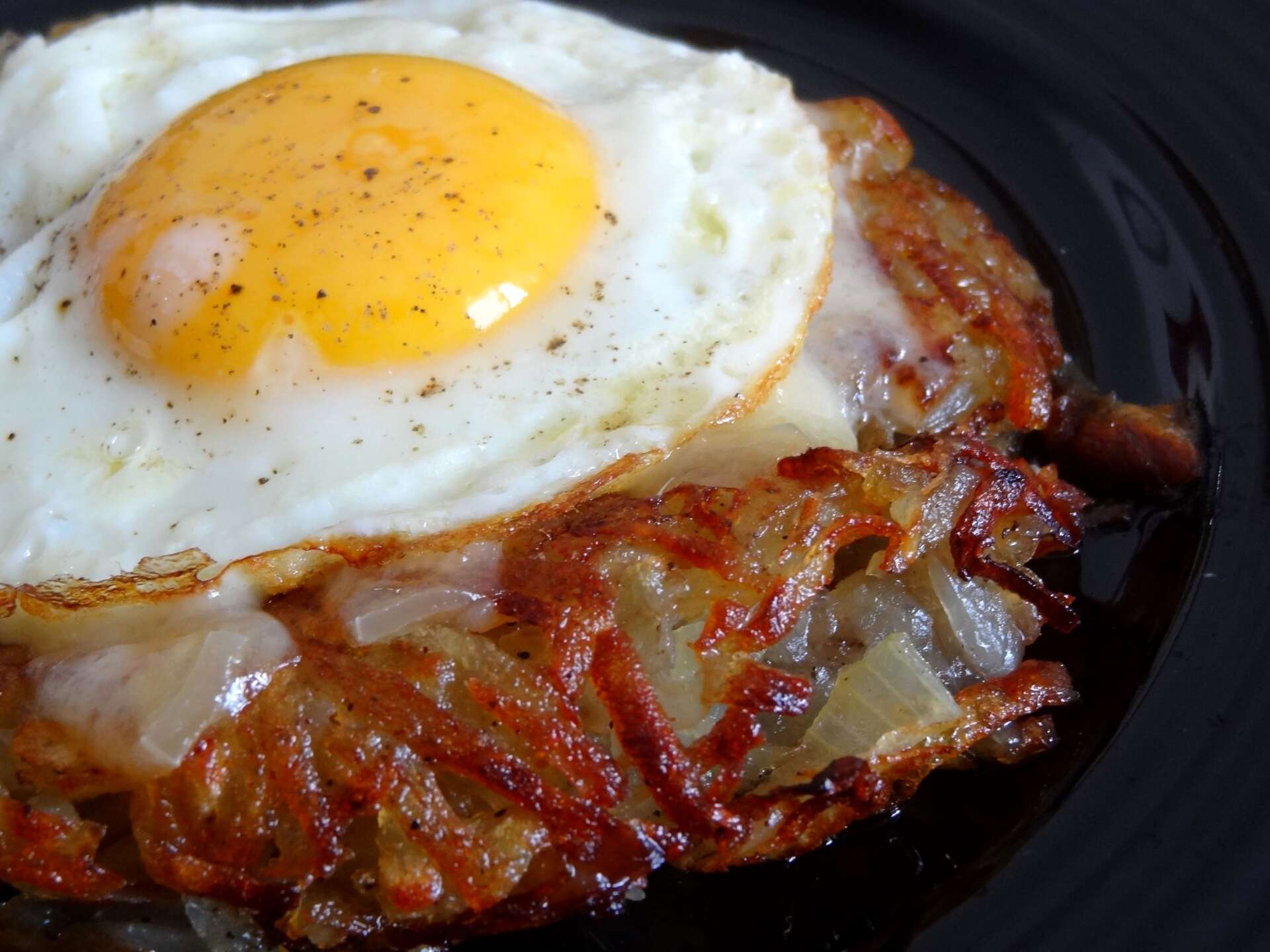 recettes liechtensteinoises rösti à l'oeuf et au fromage