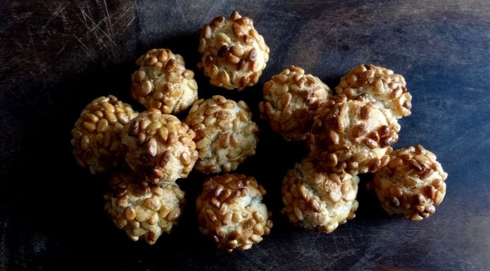 Boules d'amandes aux pignons