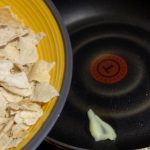 miettes de pita croustillantes à l&rsquo;avocat 1