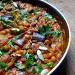 Curry d&rsquo;aubergines et pois chiches au lait de coco