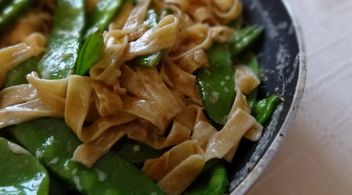 Nouilles complètes aux pois gourmands
