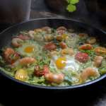 Curry de crevettes et oeufs aux courgettes et orties 10