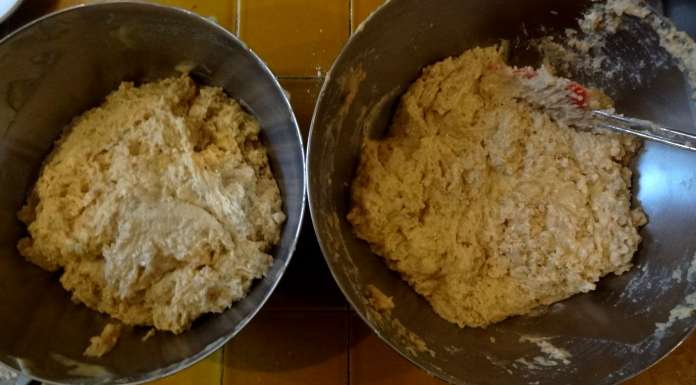 Séparer la pâte en deux pour faire dans l'un le Gâteau aux coings petit épeautre chocolat 