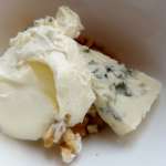 Avocat farci aux roquefort et noix 2