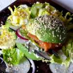 Burger d&rsquo;avocat au saumon fumé 9
