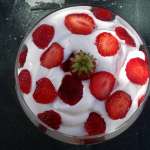 Chantilly à la grenadine et fraises