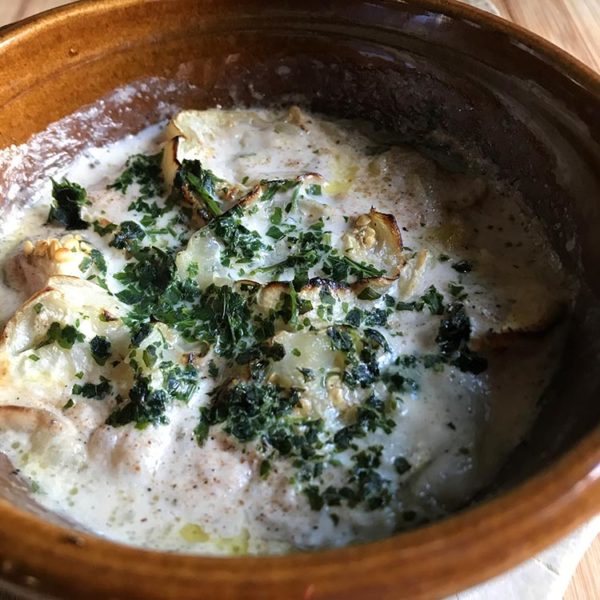 recettes macédoniennes aubergine rôtie crème végétale aillée