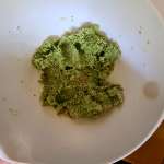 Cake céto ail persil et noix 4