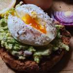 Tartine céto avocat