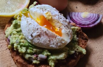Tartine cétogène à l’avocat
