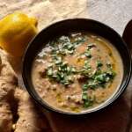 soupe de boeuf au gingembre citron et basilic