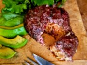 Burger farci au fromage (céto)