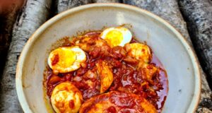 Mijoté éthiopien aux poulet et oeufs – Doro wat