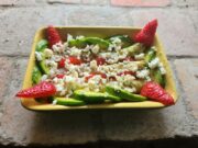 Salade d’asperges fraises avocat et feta
