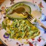 Oeufs brouillés à l&rsquo;avocat 0004