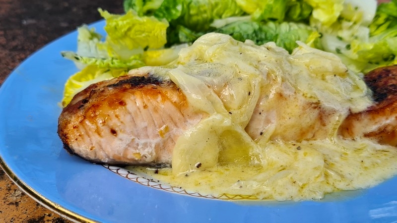 recettes féroïennes saumon sauce crème à l'oignon