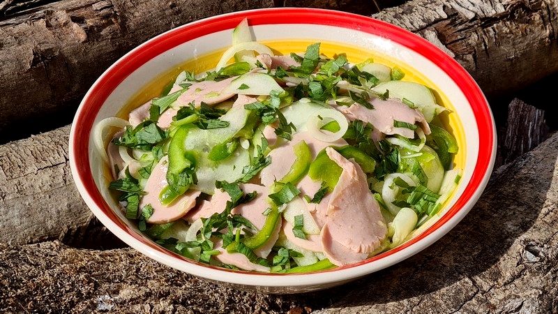 recettes liechtensteinoises salade de saucisses wurstsalat