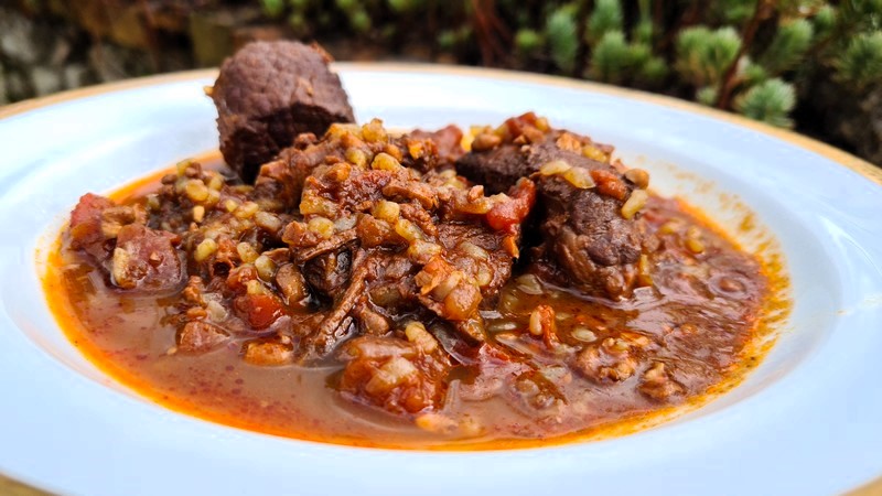 recettes ossètes ragoût de boeuf aux noix Kharcho