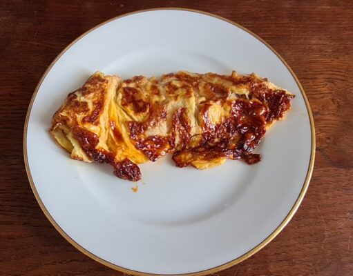 Omelette caramélisée flambée au calvados