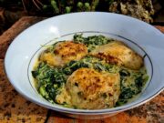 Poulet aux épinards et lait de coco (Micronésie)