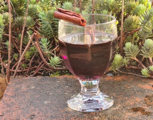 Vin chaud au cassis (Bourgogne)