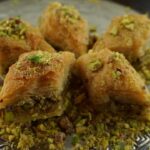 baklava-with-pistachios-4183180_640